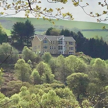 Rowan House Bed Breakfast Main House & Self Contained Self Catering Apartment Cymmer エクステリア 写真