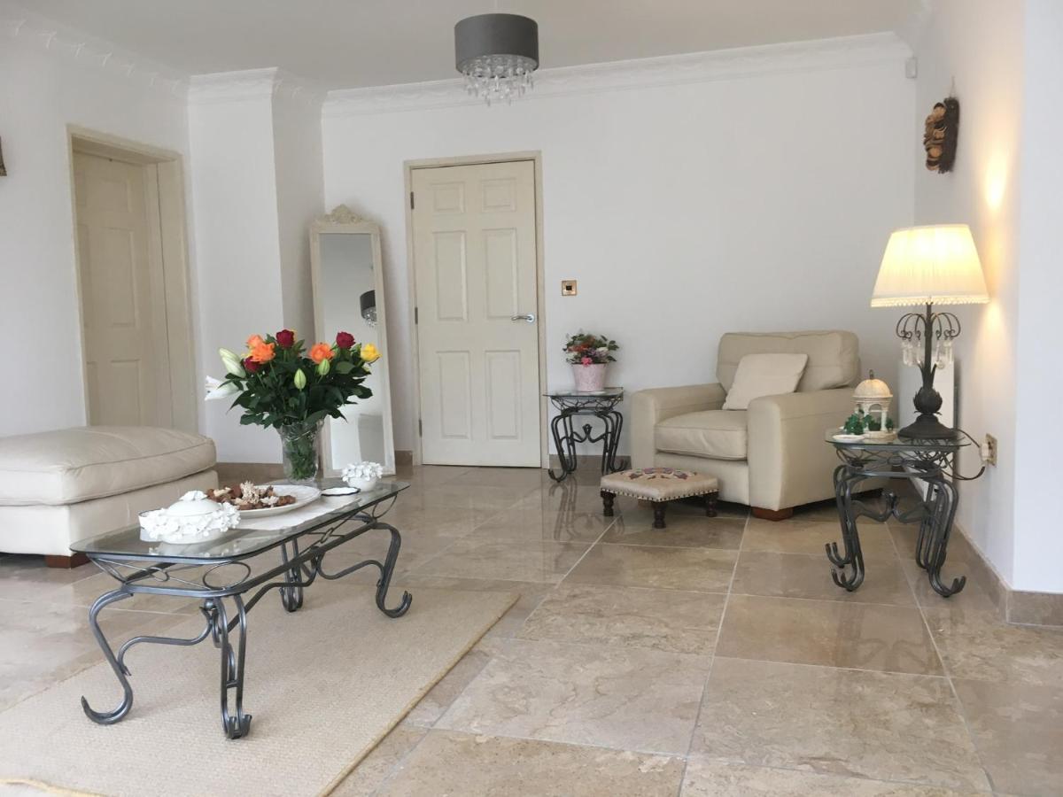 Rowan House Bed Breakfast Main House & Self Contained Self Catering Apartment Cymmer エクステリア 写真