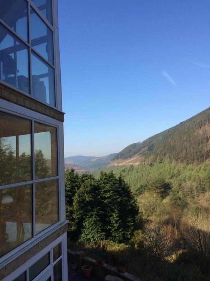 Rowan House Bed Breakfast Main House & Self Contained Self Catering Apartment Cymmer エクステリア 写真