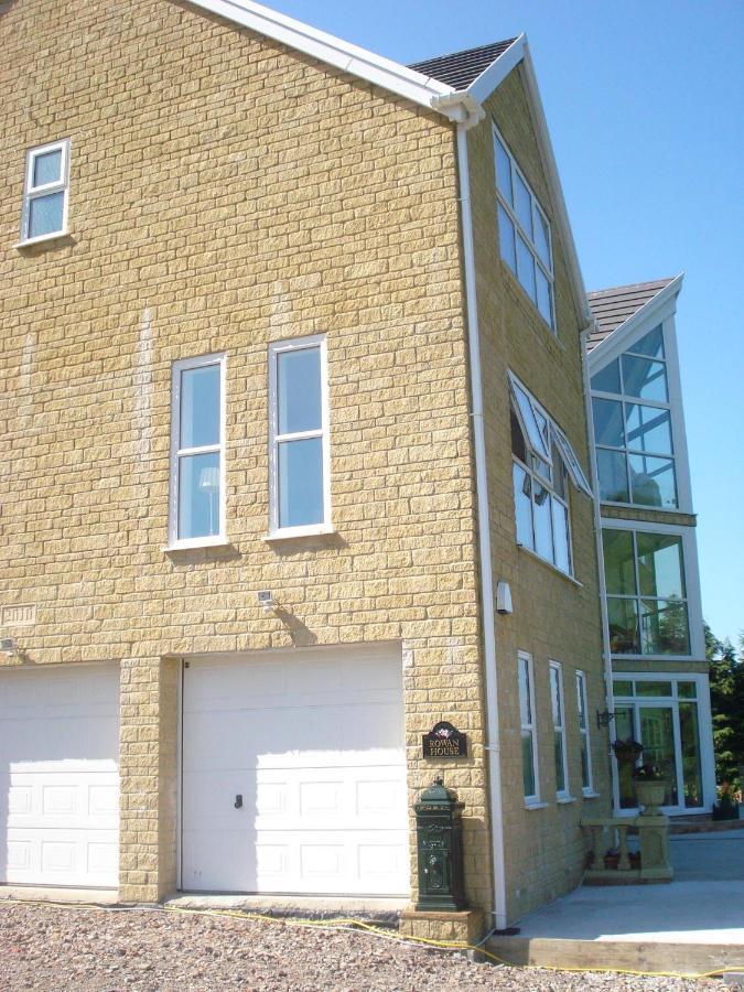 Rowan House Bed Breakfast Main House & Self Contained Self Catering Apartment Cymmer エクステリア 写真