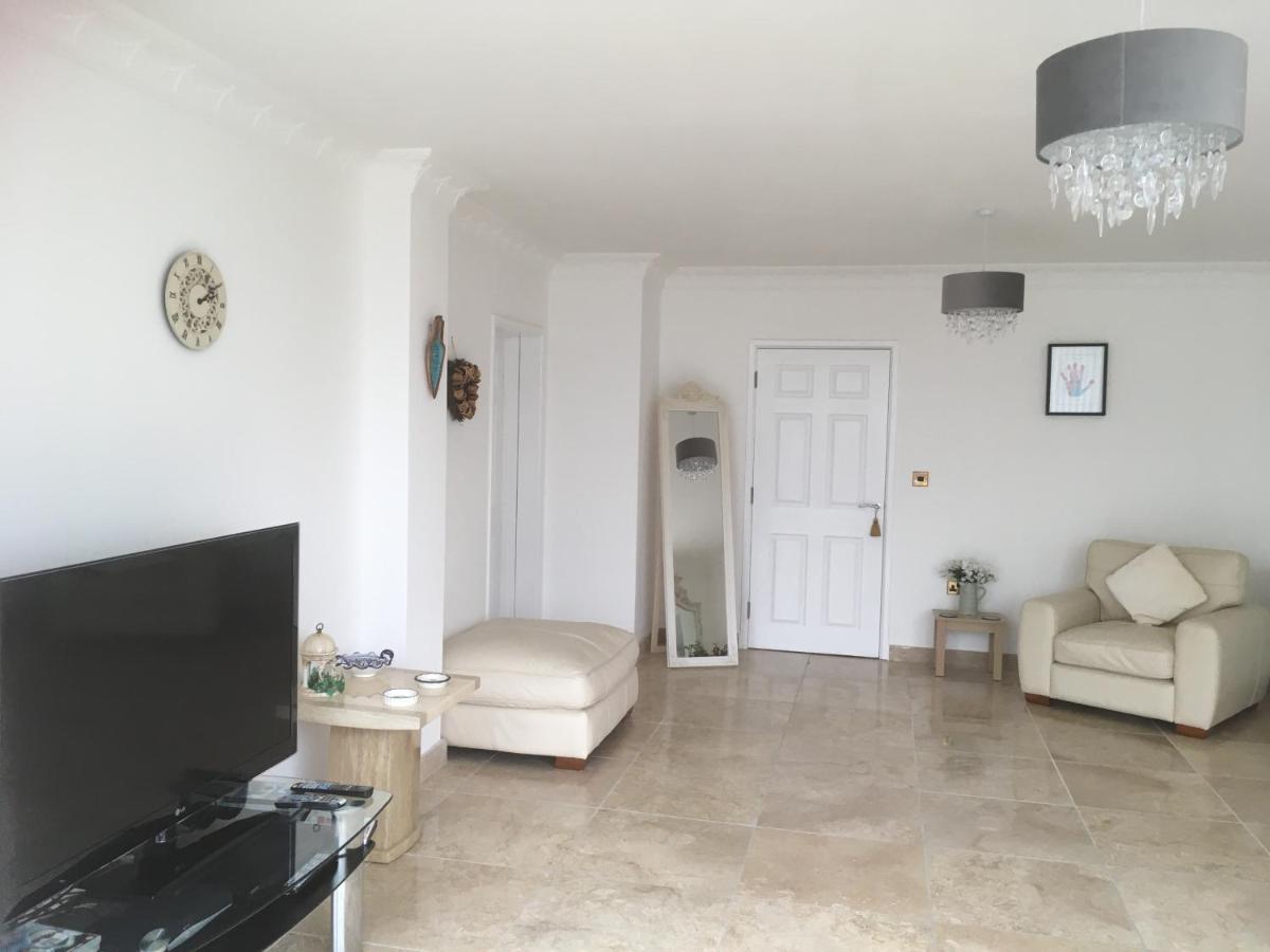 Rowan House Bed Breakfast Main House & Self Contained Self Catering Apartment Cymmer エクステリア 写真
