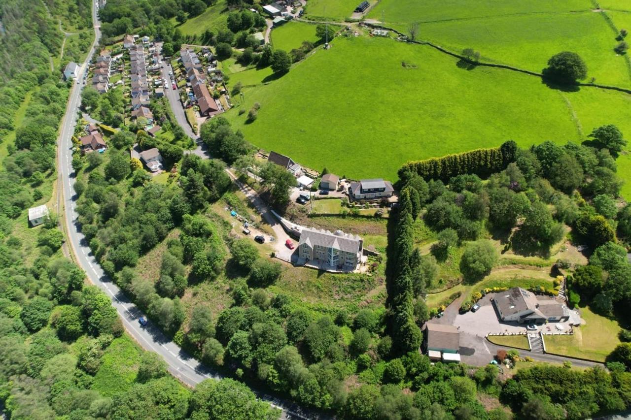 Rowan House Bed Breakfast Main House & Self Contained Self Catering Apartment Cymmer エクステリア 写真