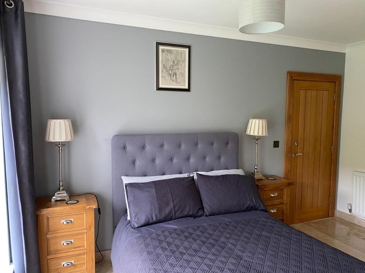 Rowan House Bed Breakfast Main House & Self Contained Self Catering Apartment Cymmer エクステリア 写真