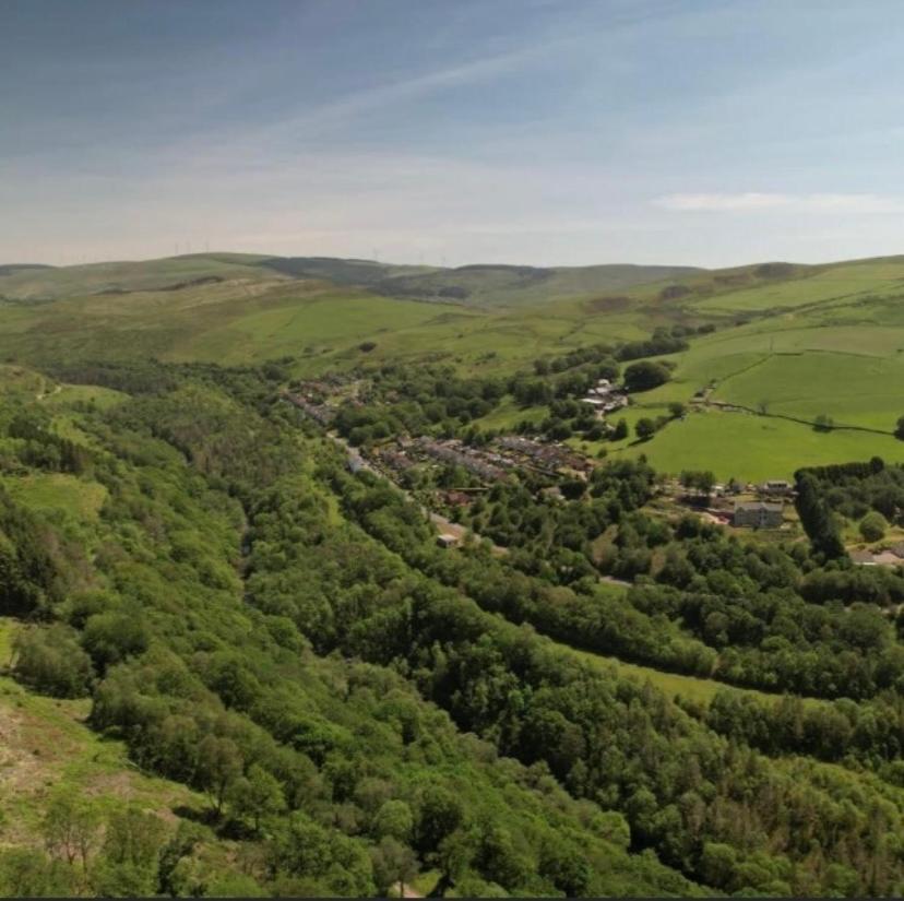 Rowan House Bed Breakfast Main House & Self Contained Self Catering Apartment Cymmer エクステリア 写真