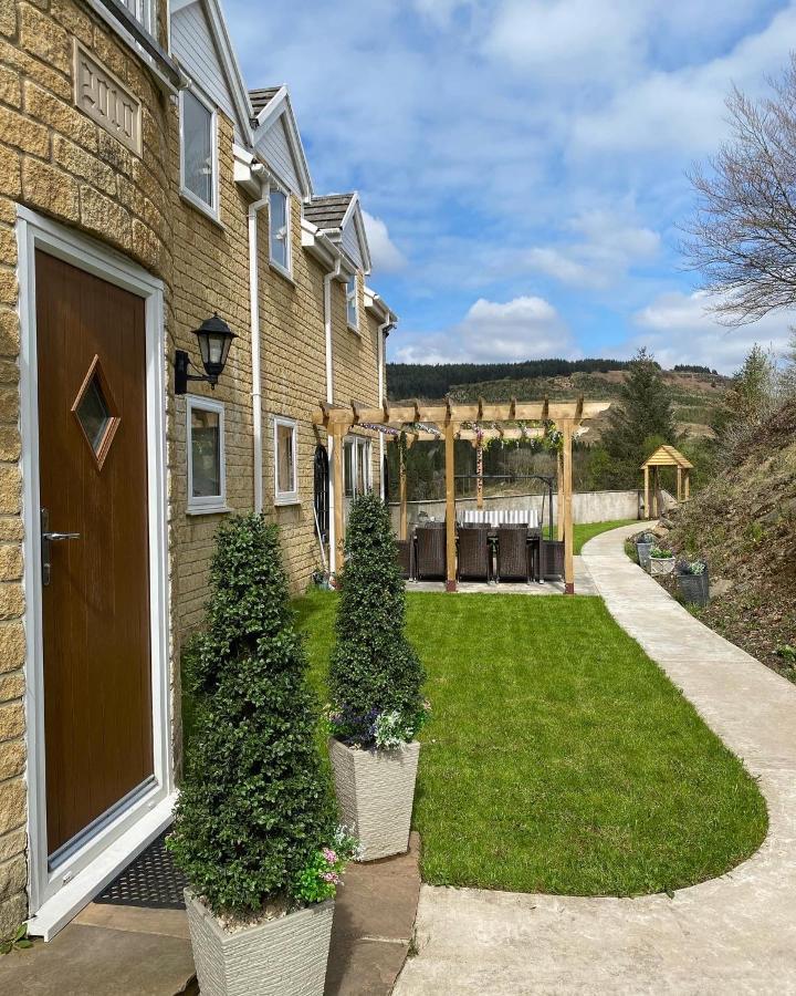 Rowan House Bed Breakfast Main House & Self Contained Self Catering Apartment Cymmer エクステリア 写真